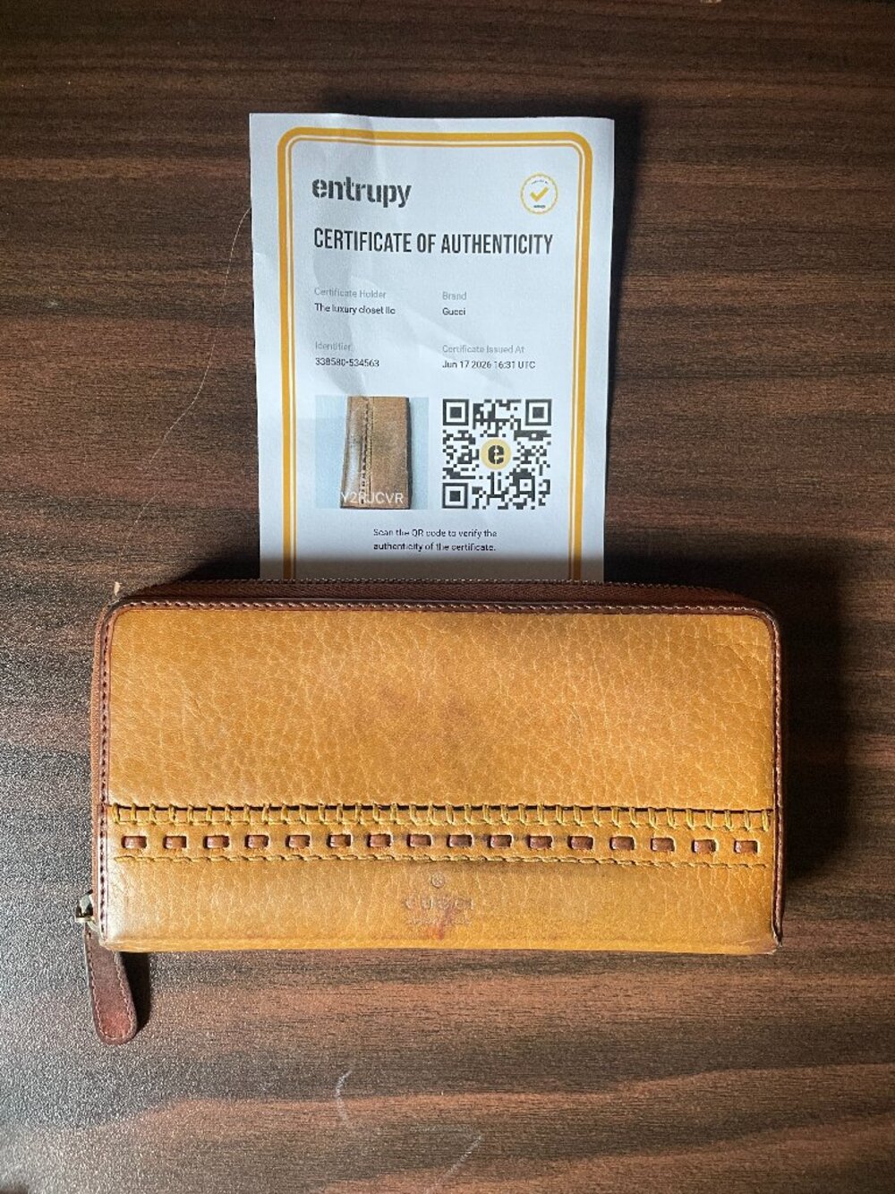 Brown Leather Gucci Wallet Fair Condition With COA